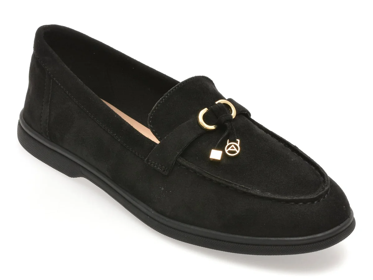 Mocasini Aldo Negri, Crearsi- In 004, Din Piele Întoarsă