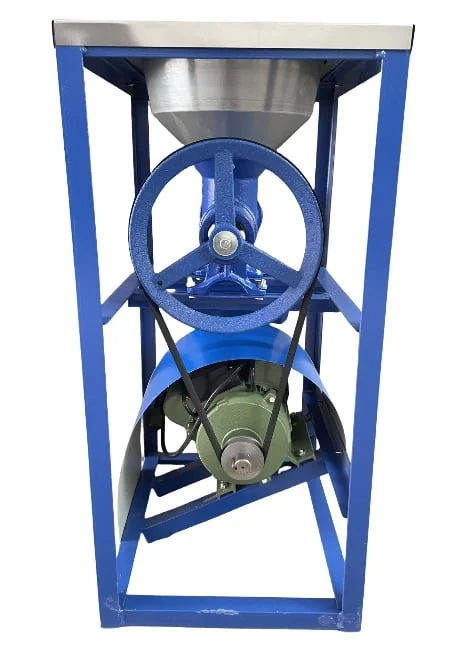Masina De Tocat Carne Nr. 32, 2500W, 1400Rpm, Cu Masuta Si Palnie Mare, Fonta, Campion CMP0275
