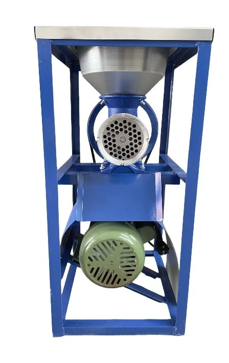 Masina De Tocat Carne Nr. 32, 2500W, 1400Rpm, Cu Masuta Si Palnie Mare, Fonta, Campion CMP0275